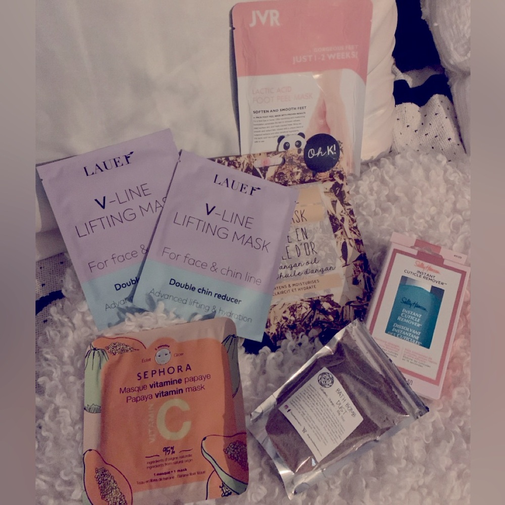 Free w purchase or 10$ Beauty Bundle 👸😁